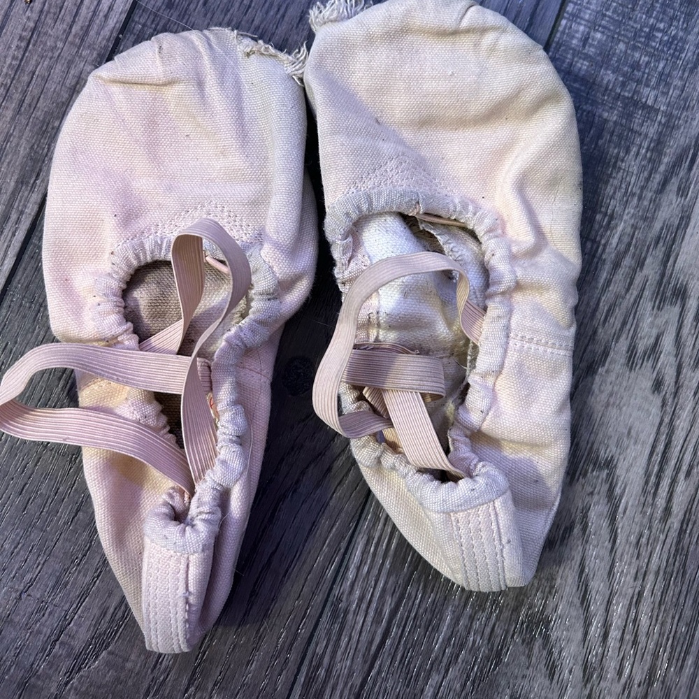 Used Sansha Canvas Ballet Shoes Fits Size 7.5/8 women’s